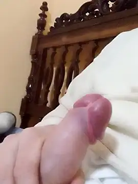 Snapshot of White_rabbit_ chatting on January 5, 3:23 pm White rabbit  online show from January 5, 3:23 pm