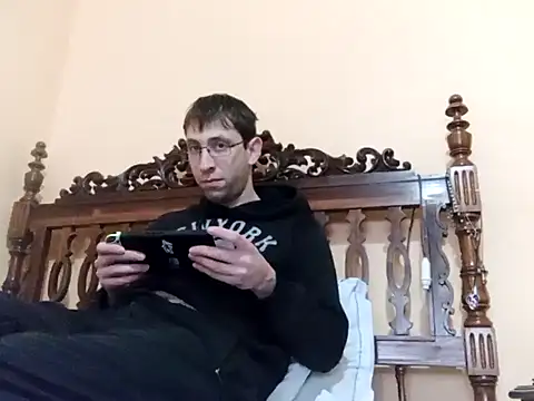 Snapshot of White_rabbit_ chatting on January 21, 9:57 am White rabbit  online show from January 21, 9:57 am