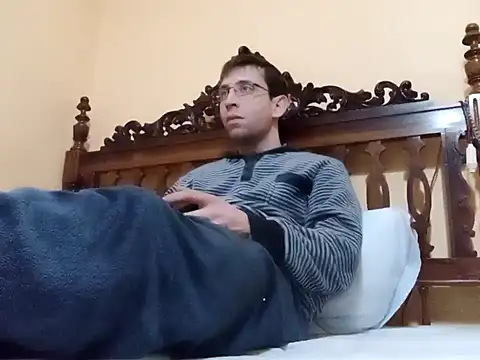 Snapshot of White_rabbit_ chatting on January 24, 11:45 pm White rabbit  online show from January 24, 11:45 pm