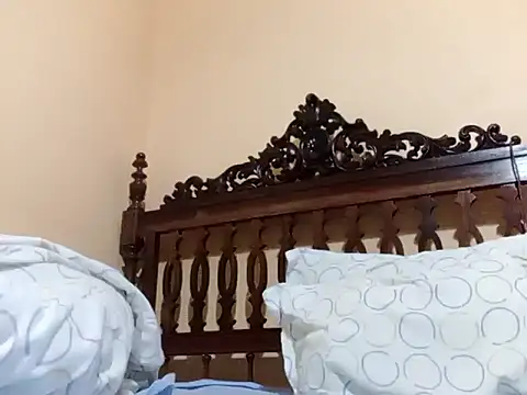 Snapshot of White_rabbit_ chatting on February 15, 9:15 pm White rabbit  online show from February 15, 9:15 pm