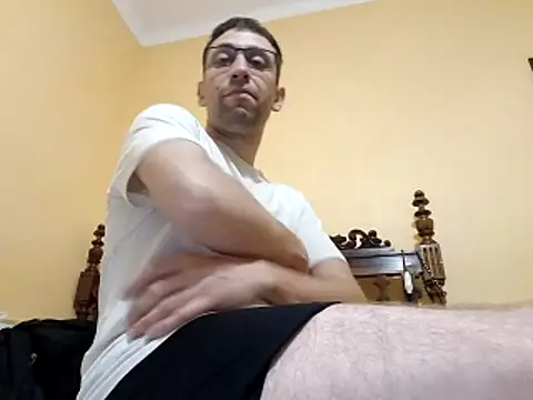 Snapshot of White_rabbit_ chatting on October 30, 9:04 pm White rabbit  online show from October 30, 9:04 pm