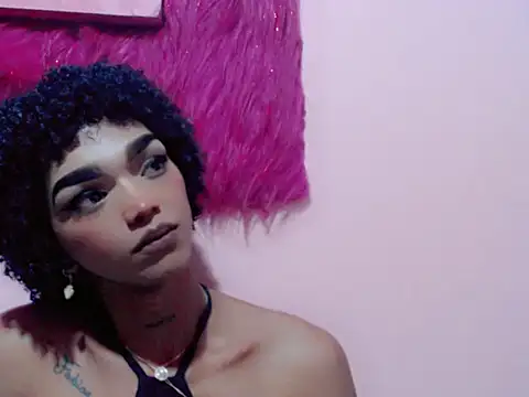 nickyminach  online show from January 13, 12:16 am