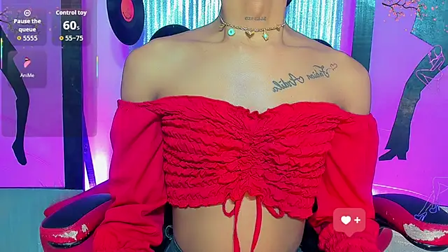 nickyminach  online show from April 7, 7:25 pm