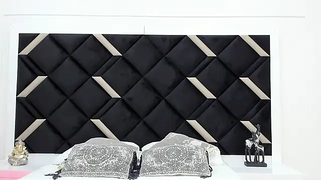 Snapshot of Girl_Cherry chatting on February 26, 11:41 am Girl Cherry online show from February 26, 11:41 am