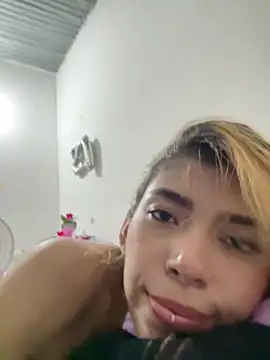 Snapshot of Girl_Cherry chatting on March 10, 2:39 am Girl Cherry online show from March 10, 2:39 am