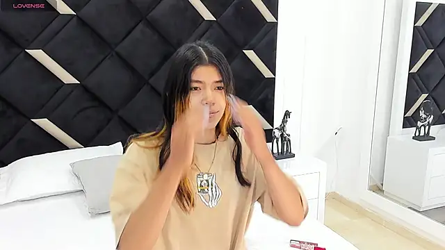 Snapshot of Girl_Cherry chatting on September 27, 11:37 am Girl Cherry online show from September 27, 11:37 am