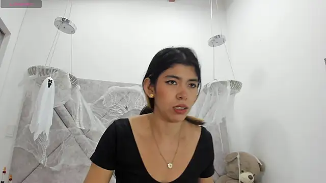 Snapshot of Girl_Cherry chatting on October 9, 11:30 am Girl Cherry online show from October 9, 11:30 am