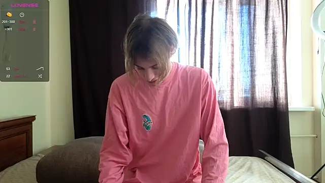 Snapshot of Cryptikov chatting on December 4, 10:35 am Cryptikov online show from December 4, 10:35 am