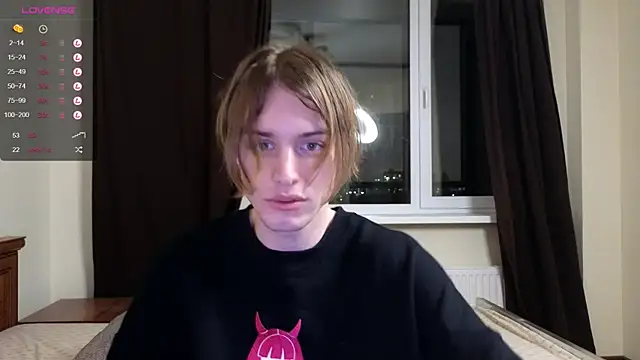 Snapshot of Cryptikov chatting on December 7, 5:53 pm Cryptikov online show from December 7, 5:53 pm