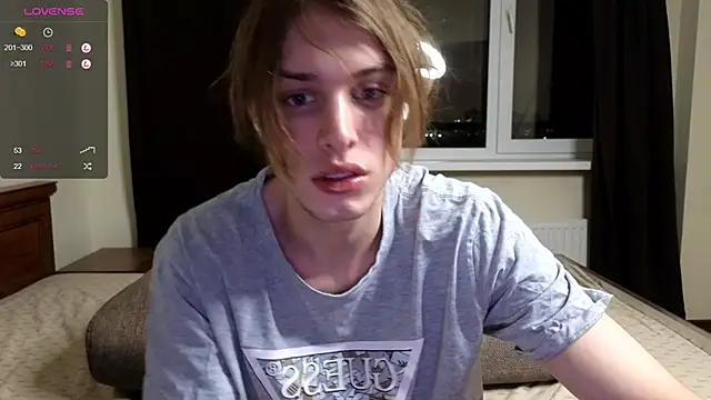 Snapshot of Cryptikov chatting on December 8, 8:25 pm Cryptikov online show from December 8, 8:25 pm