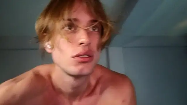 Snapshot of Cryptikov chatting on February 4, 3:22 am Cryptikov online show from February 4, 3:22 am