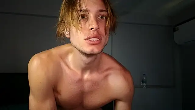 Snapshot of Cryptikov chatting on February 6, 3:16 am Cryptikov online show from February 6, 3:16 am