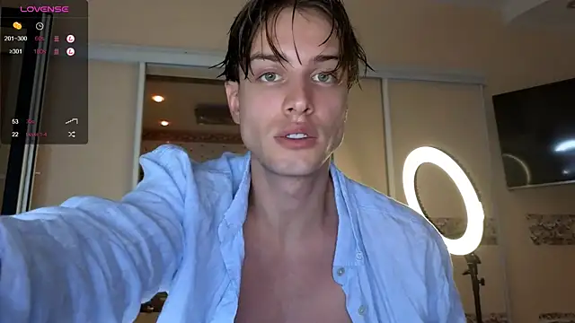 Snapshot of Cryptikov chatting on September 9, 6:18 pm Cryptikov online show from September 9, 6:18 pm