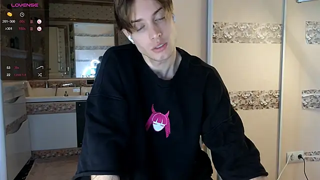 Snapshot of Cryptikov chatting on September 19, 12:06 pm Cryptikov online show from September 19, 12:06 pm