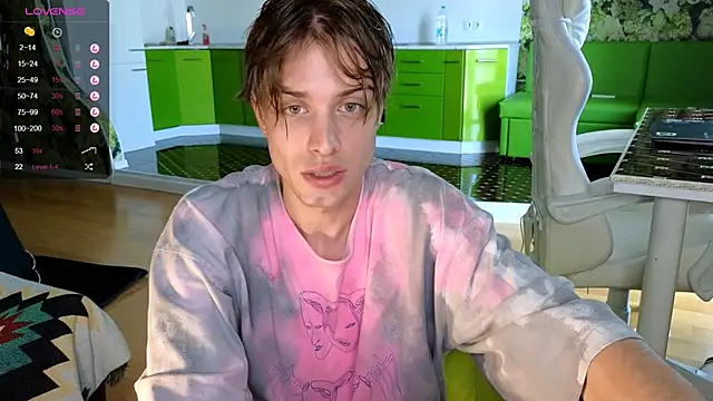 Snapshot of Cryptikov chatting on September 21, 12:51 pm Cryptikov online show from September 21, 12:51 pm