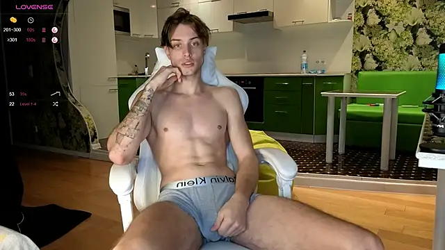 Snapshot of Cryptikov chatting on September 23, 3:15 pm Cryptikov online show from September 23, 3:15 pm