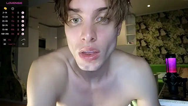 Snapshot of Cryptikov chatting on September 30, 7:30 pm Cryptikov online show from September 30, 7:30 pm