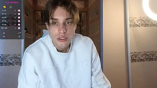 Snapshot of Cryptikov chatting on October 7, 11:51 am Cryptikov online show from October 7, 11:51 am