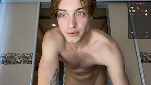 Snapshot of Cryptikov chatting on October 29, 10:17 am Cryptikov online show from October 29, 10:17 am