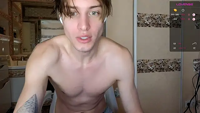 Snapshot of Cryptikov chatting on November 1, 9:44 am Cryptikov online show from November 1, 9:44 am