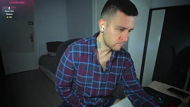 HonestAndrew online show from March 2, 7:10 am