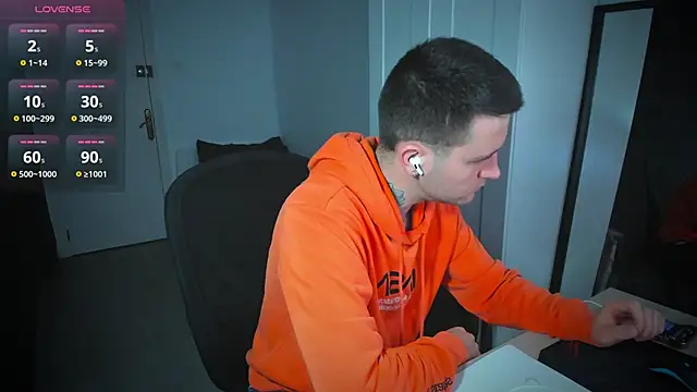 HonestAndrew online show from March 16, 3:28 pm