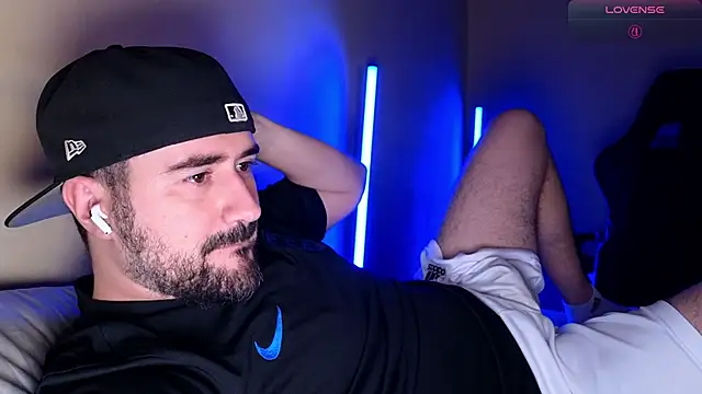 DominantTheo online show from April 21, 4:41 am