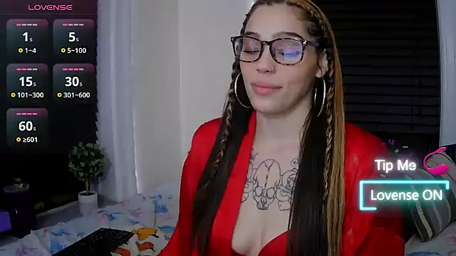 Snapshot of sapphirestorm8 chatting on November 9, 1:26 am sapphirestorm8 online show from November 9, 1:26 am