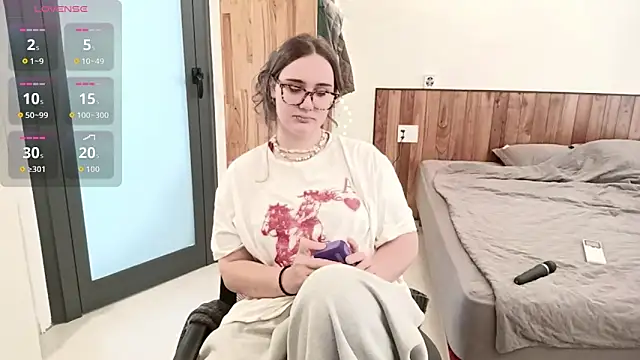 mia boone online show from March 23, 4:38 am