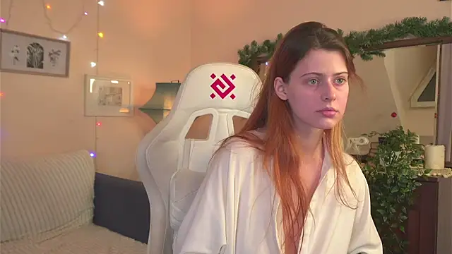 doll lesli online show from December 20, 2:49 pm