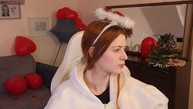 doll lesli online show from February 15, 2:44 pm