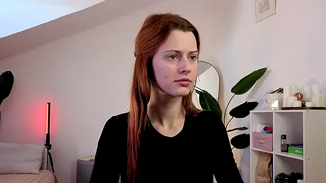 doll lesli online show from September 12, 6:24 am