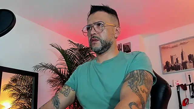 MrFrank tattoo online show from December 21, 4:30 am