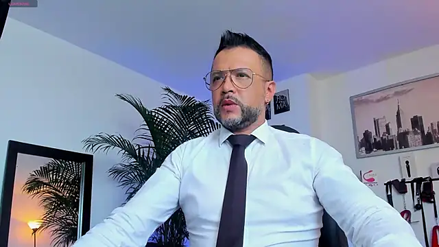 MrFrank tattoo online show from January 11, 1:53 pm