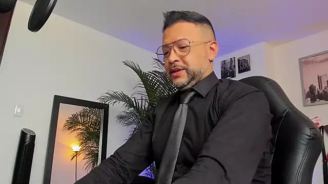 MrFrank tattoo online show from January 20, 12:28 pm