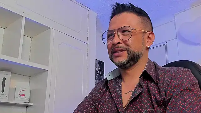 MrFrank tattoo online show from February 14, 4:41 pm