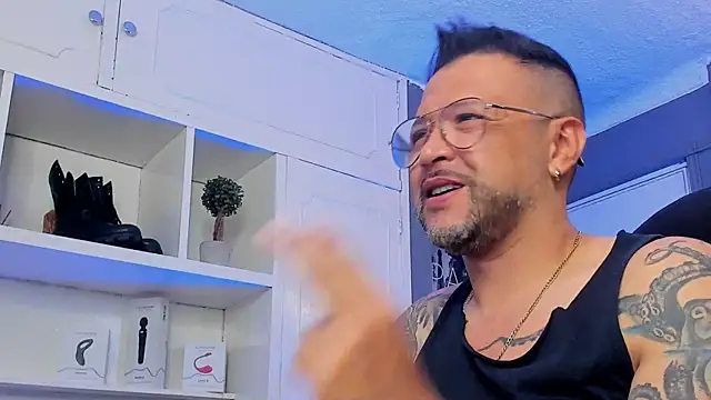 MrFrank tattoo online show from March 15, 7:16 pm