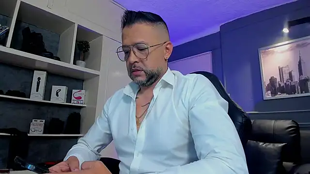 MrFrank tattoo online show from September 19, 12:39 pm