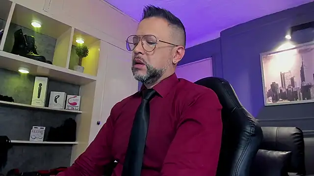 Snapshot of MrFrank_tattoo chatting on January 10, 12:51 pm MrFrank tattoo online show from January 10, 12:51 pm