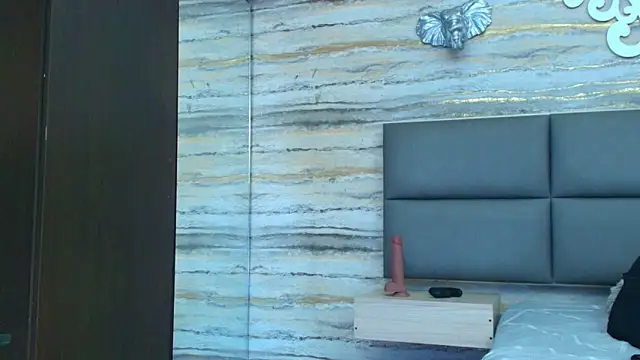 oliver  brown online show from December 21, 12:18 am