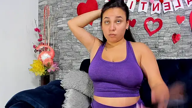 LizzRouse online show from February 11, 9:14 pm