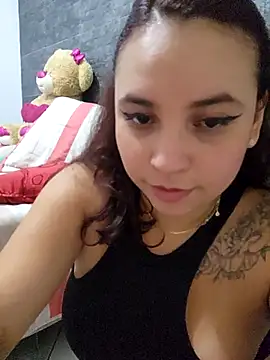 LizzRouse online show from December 4, 1:04 am