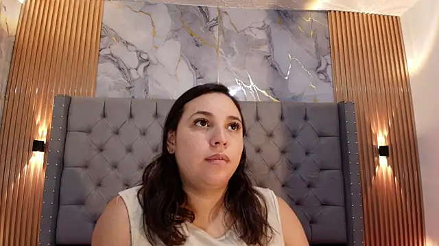 Snapshot of LizzRouse chatting on June 29, 12:49 pm LizzRouse online show from June 29, 12:49 pm