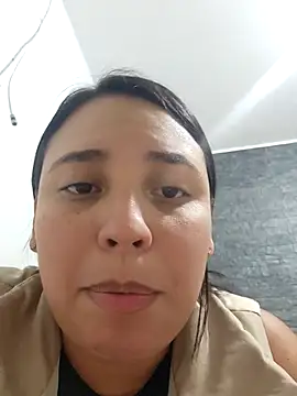 Snapshot of LizzRouse chatting on July 15, 10:15 pm LizzRouse online show from July 15, 10:15 pm