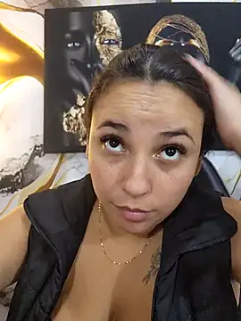 Snapshot of LizzRouse chatting on July 30, 8:52 pm LizzRouse online show from July 30, 8:52 pm