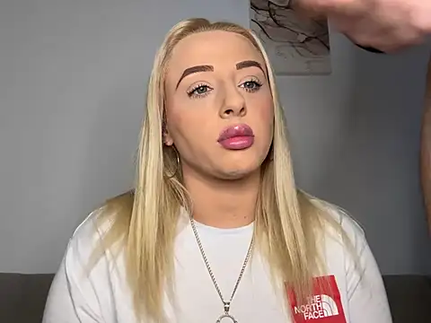 Strongqueen online show from January 3, 7:39 pm