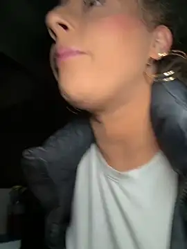 Strongqueen online show from November 9, 9:02 pm