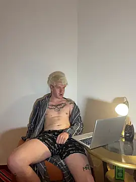 D anielll online show from June 4, 11:44 pm