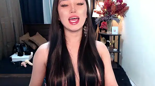 Snapshot of Dhalia_Gomez06 chatting on February 26, 2:03 pm Dhalia Gomez06 online show from February 26, 2:03 pm