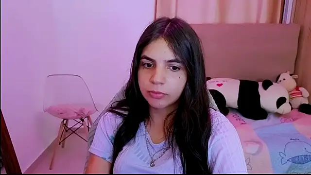  elenna online show from April 18, 5:50 pm